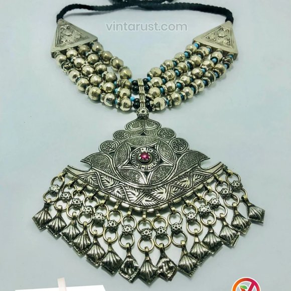 Vintage Beaded Necklace With PendantStatement Necklace - Picture 3 of 7